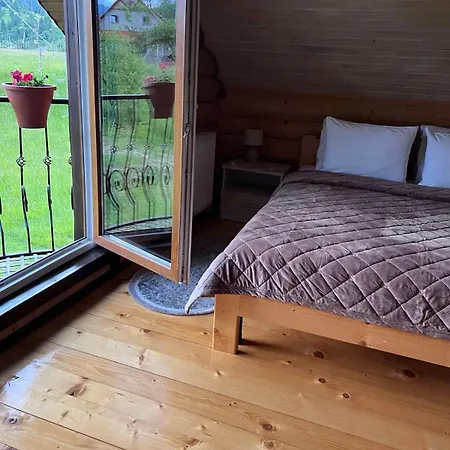 Ferienhaus затишний двір Pilipets